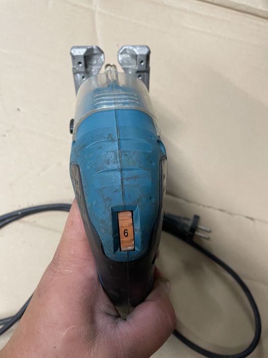 Wyrzynarka Makita 4329