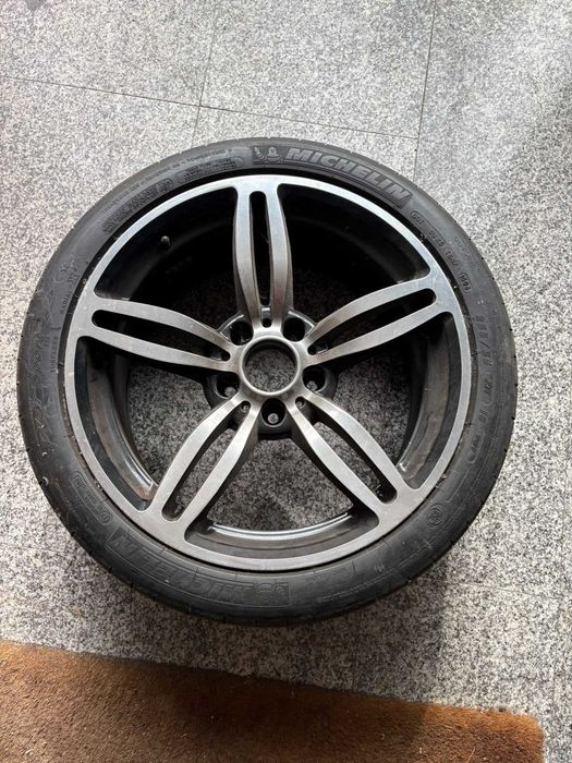 Jante com Peneu Michelin