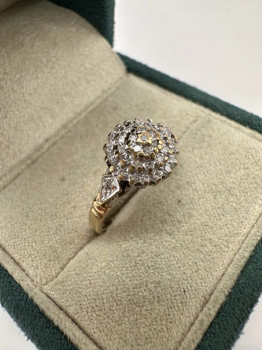 Złoty pierścionek z diamentami 0,25ct