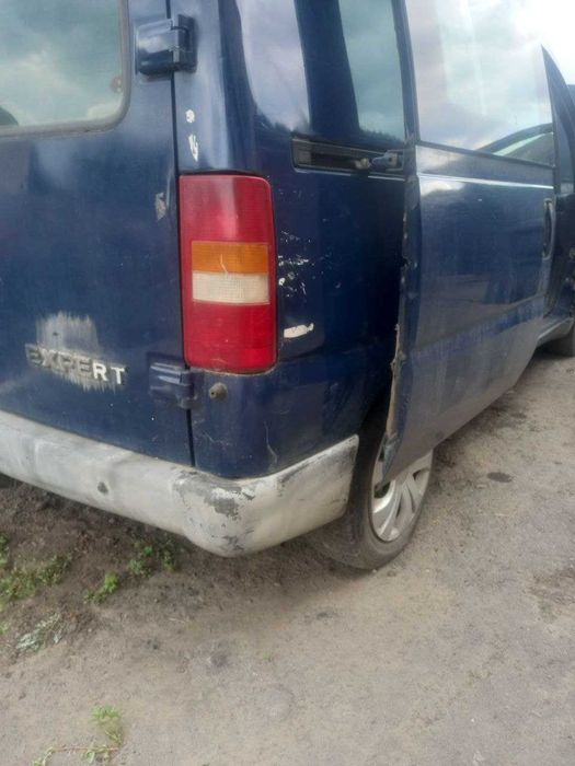 продаю автомобіль пежо  експерт