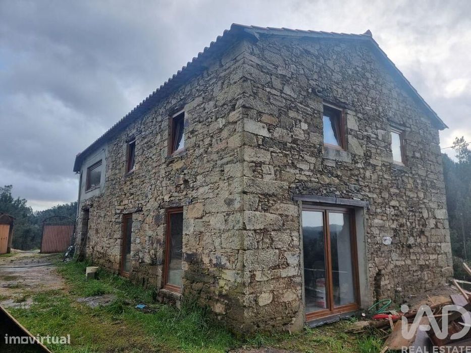 Moradia isolada T3 em Cernache do Bonjardim, Nesperal e Palhais de 202