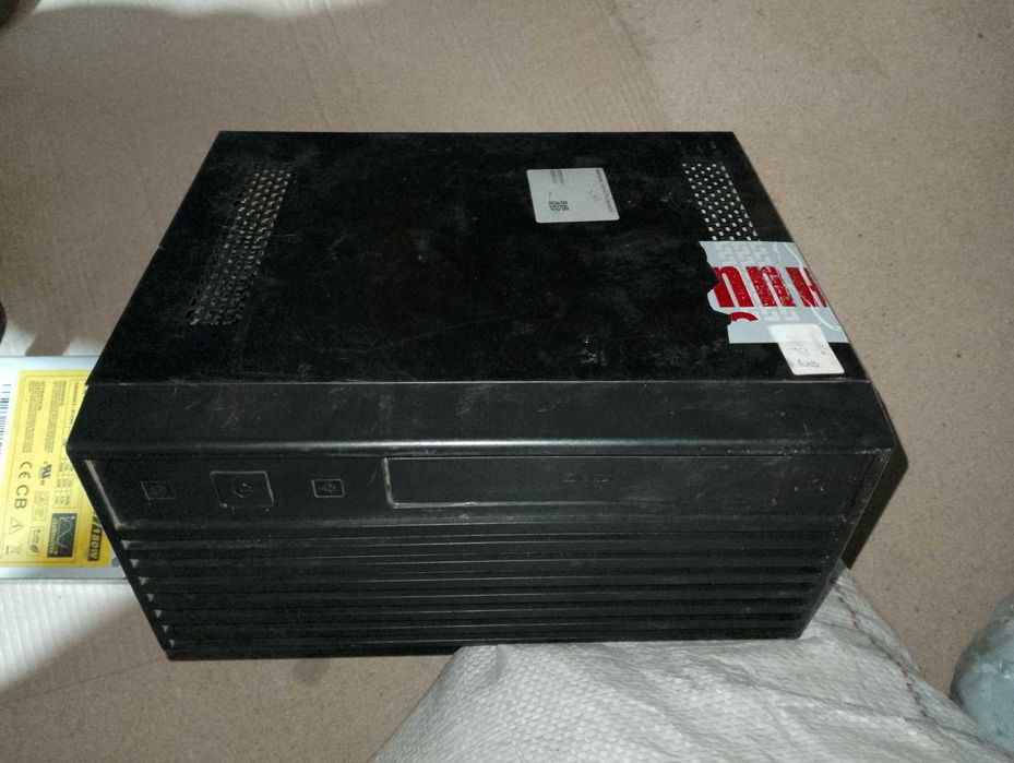 Корпус пк Chieftec + блок питания sfx 180w Chieftec