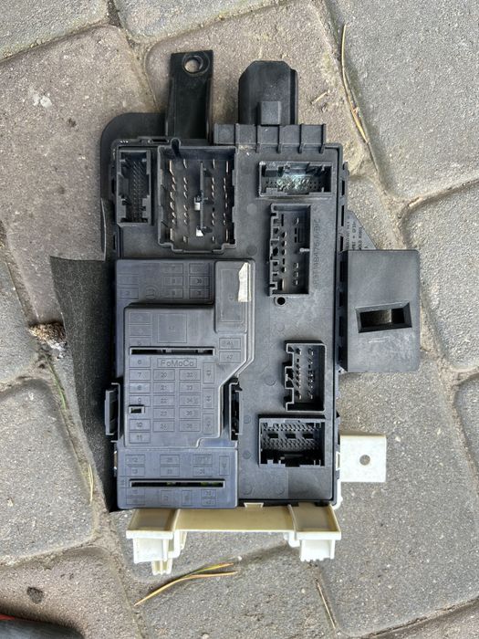 Ford mustang V 10-14 moduł komfortu sterownik BCM bezpieczniki