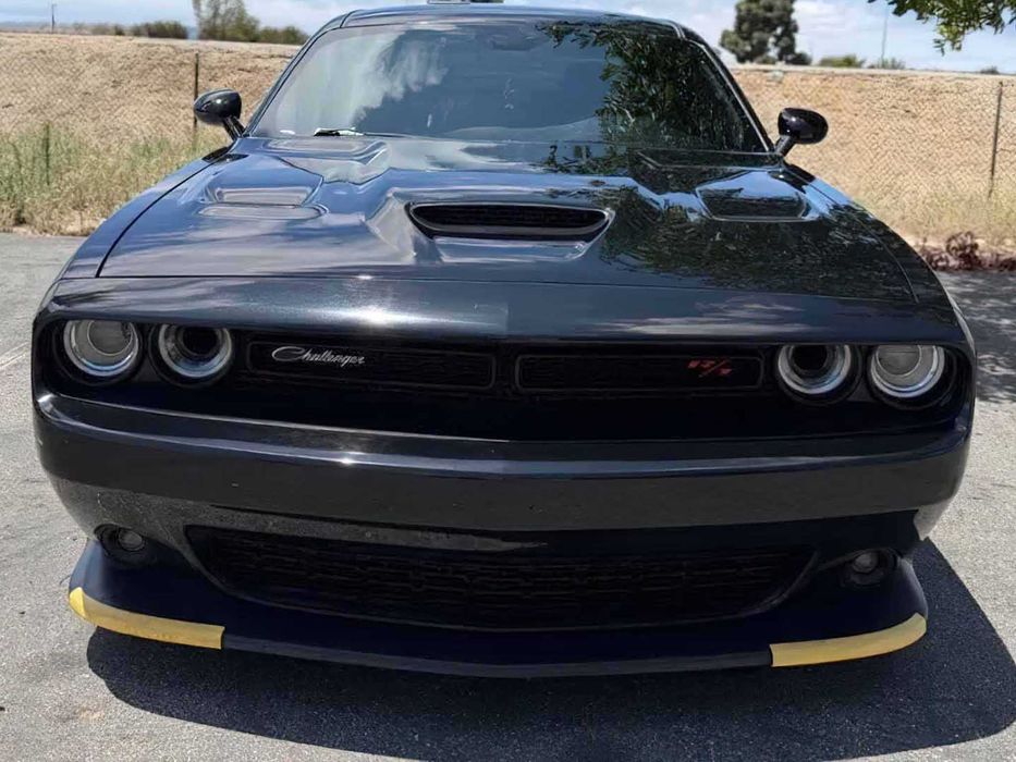 Dodge Challenger      2020