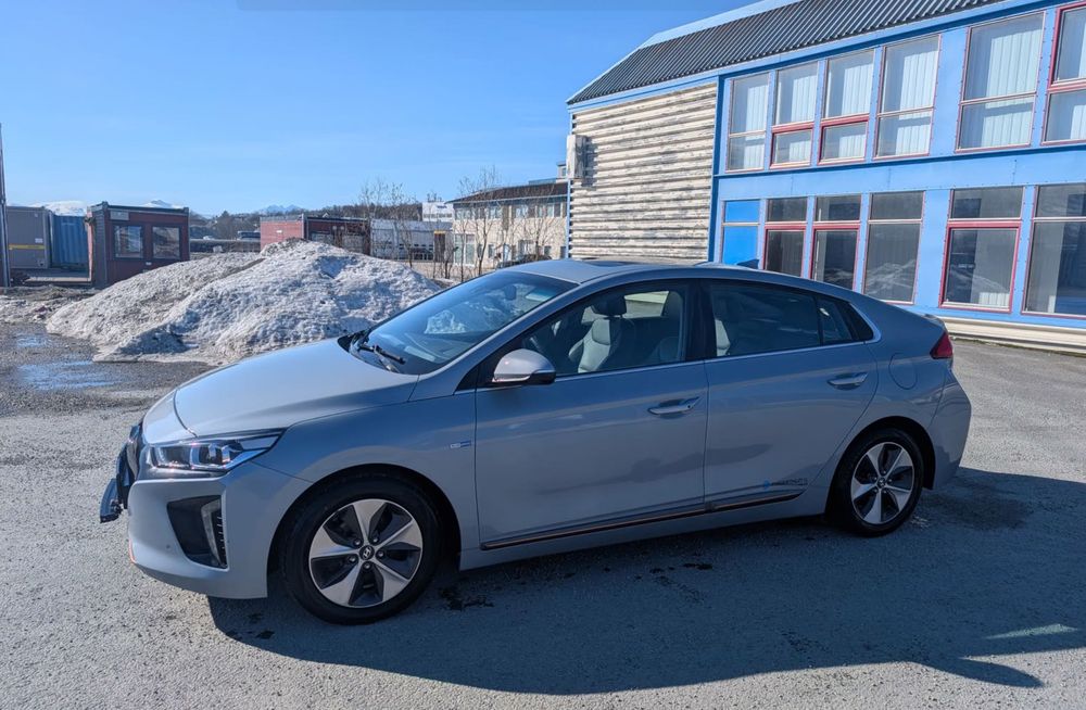 Hyundai Ioniq 2017 року 28кВт з Європи!