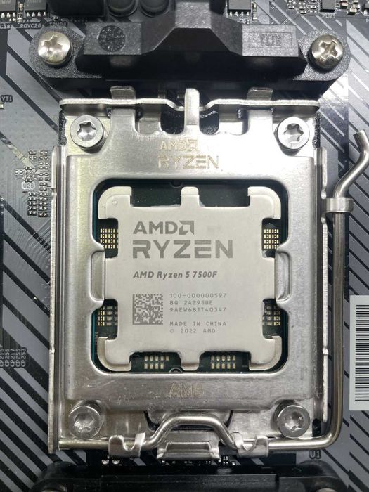 Процессор AMD Ryzen 5 7500F Socket AM5 6 ядрер 5.0 ГГц можно с материнкой