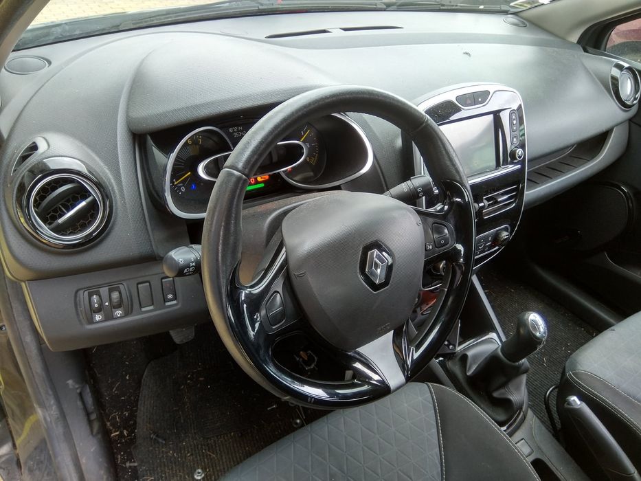 RENAULT CLIO IV - 2015 - Para Peças