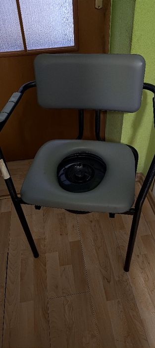 Przenośna toaletowa