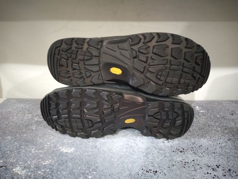 Оригінальні Ботінки трекингові LOWA Renegade GTX Mid  41 1/2  Нові