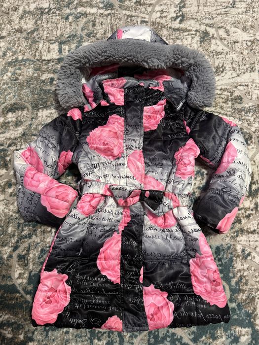 Куртка на дівчинку