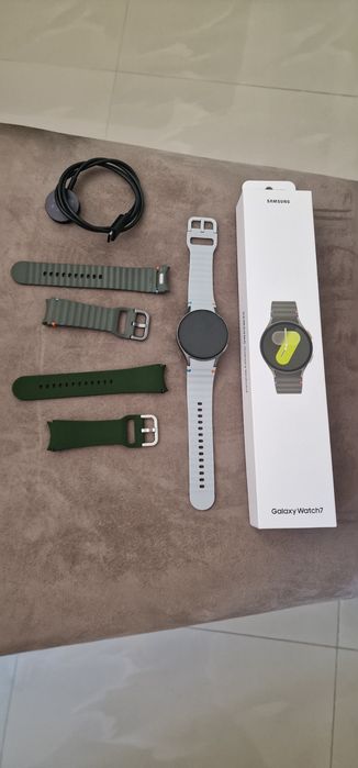 Samsung Galaxy Watch 7 LTE 44 mm – Com Pulseiras Extra e Carregador