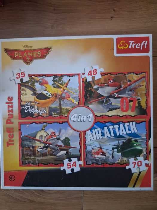 Puzzle trefl, oferta dotyczy całości.