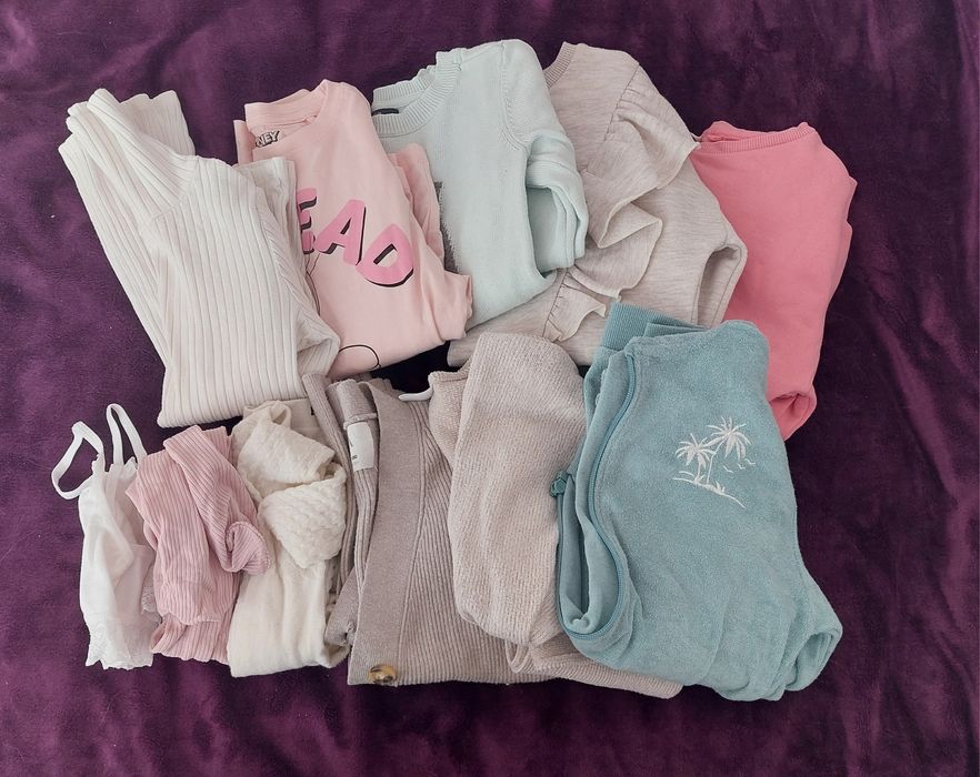 Великий пакет одягу на дівчинку