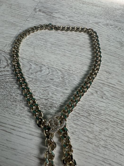 Elegancki naszyjnik marki Chanel