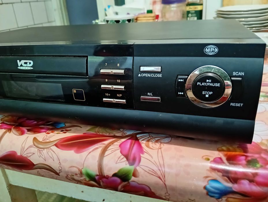 Аудио видео CD плеер Sony VCD-6000