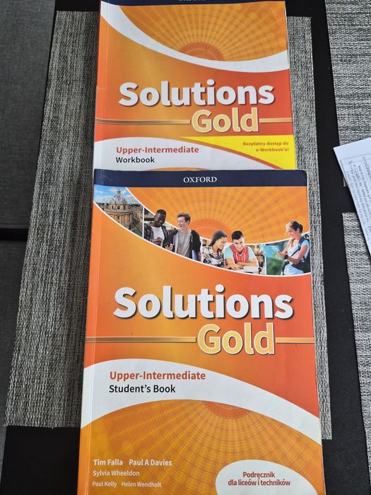 Solutions gold upper Intermediate