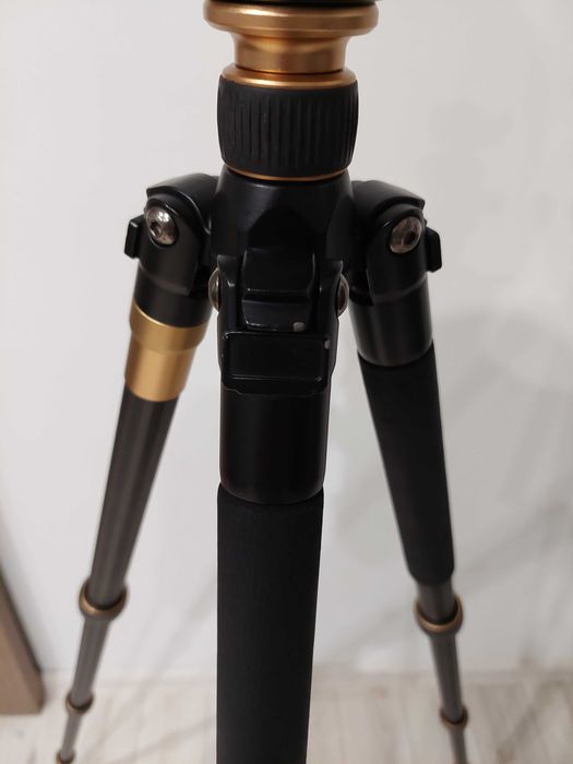 Statyw karbonowy (carbon / węglowy) QZSD-999C z głowicą kulową