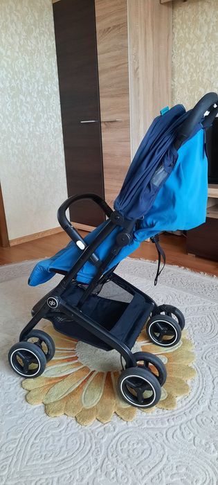 Продам коляску qb