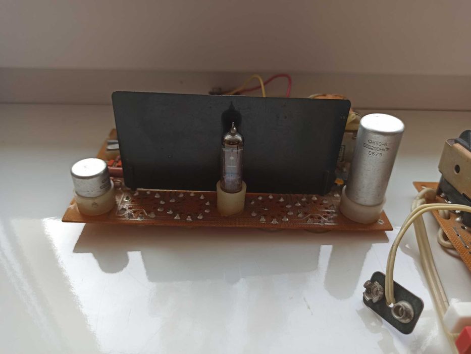 Плати часы электроника годинника на лампах зроби сам БЕЗКОШТОВНА ОЛХдо