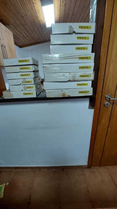 Fresas + Máquina - Caixilharias de Madeira