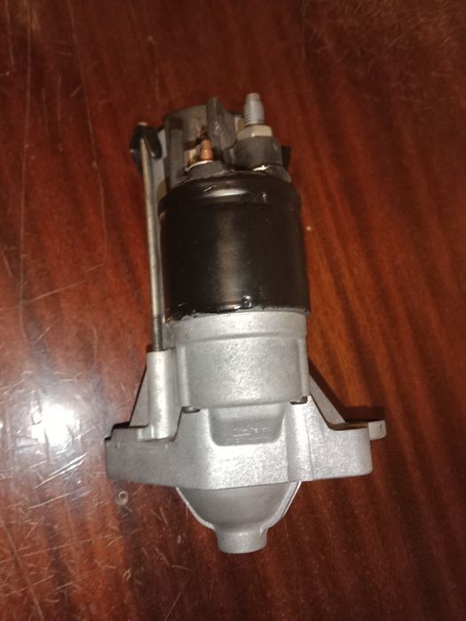 Продам стартер на меган, сценік