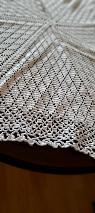 Toalha em renda para mesa redonda