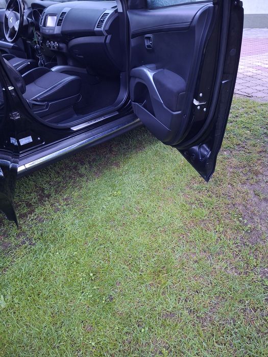 Sprzedam Mitsubishi Outlander SUV