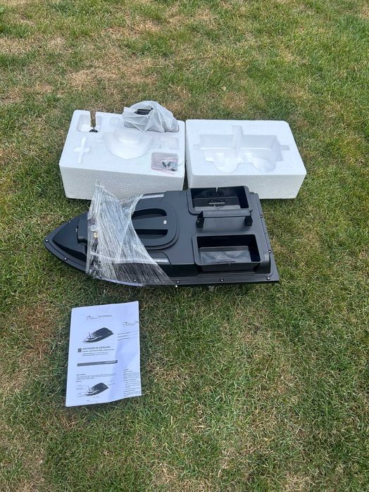 Łódka łódź zanętowa wędkarska flytec v700 + TORBA GRATIS NOWE!!