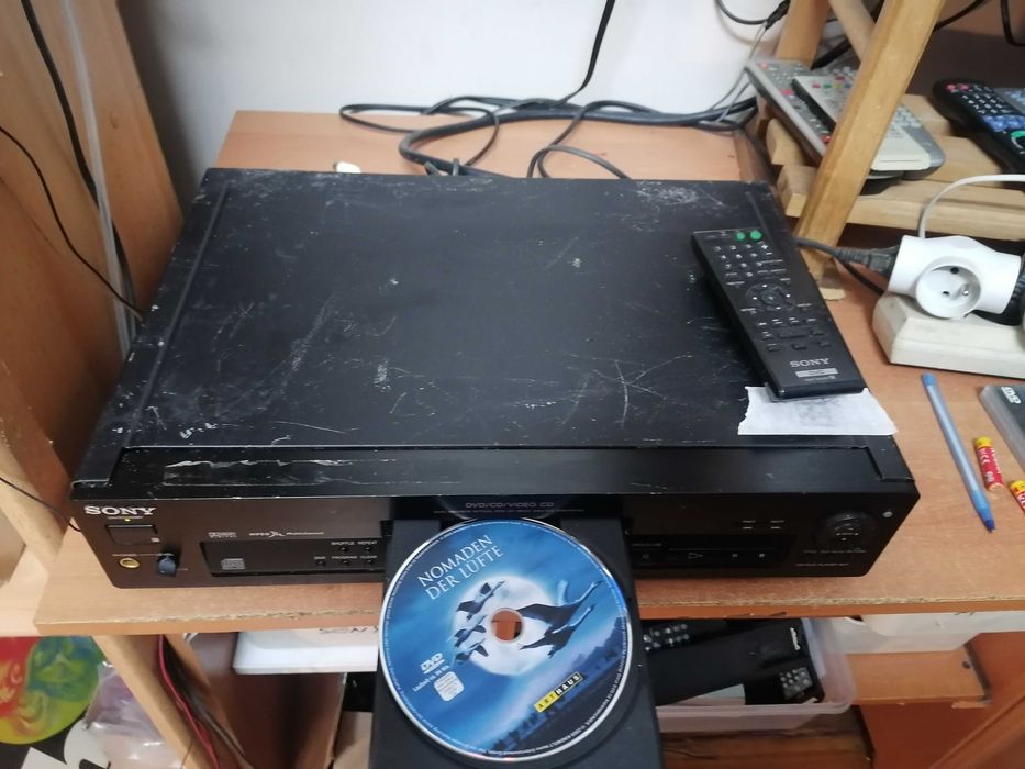 Odtwarzacz CD/DVD Sony DVP-S715 pilot