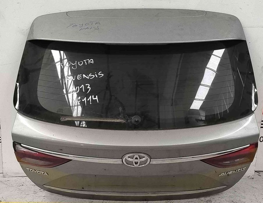 Porta / Tampa da Mala - TOYOTA AVENSIS três volumes