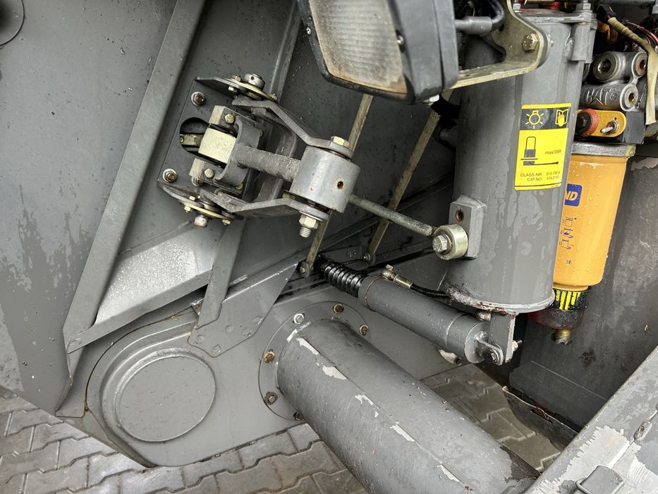 Комбайн Claas Cat Lexion 740