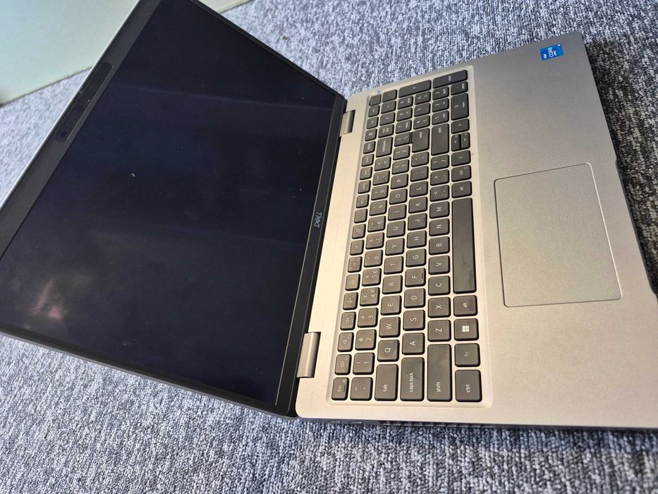 DELL Latitude 5520 zalany