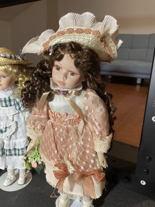 Bonecas de porcelana