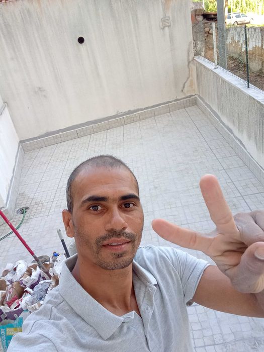 Pedreiro , prestação de serviço de Remodelação, levando sempre a melhor solução e desempenho ao teu projeto ou remodelação.