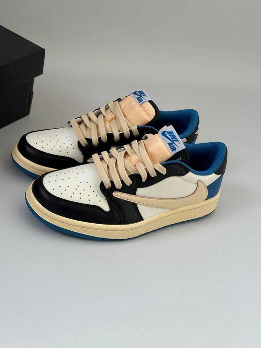 Крутезні кросівки Jordan 1 Low Travis Scott джордан 1 лоу кроссовки