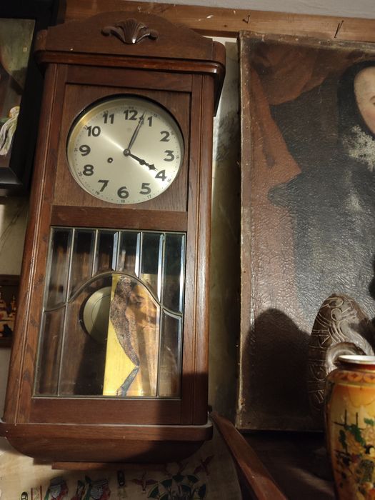 Tytuł:Tytuł:dwa stare zegary
2 stare zegary wiszące z wahadłem – kompl