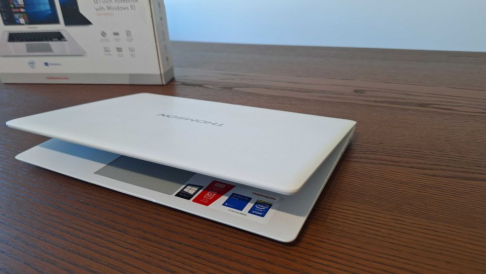 PC Portátil Thomson. Como novo.64752397192961122