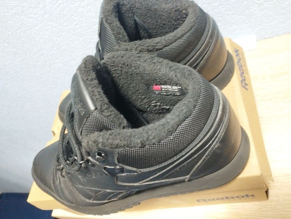 Зимние ботинки Reebok 42р.