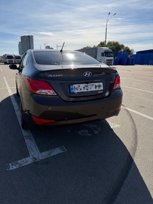 Hyunda Accent 1.6 Автомат газ/бенз