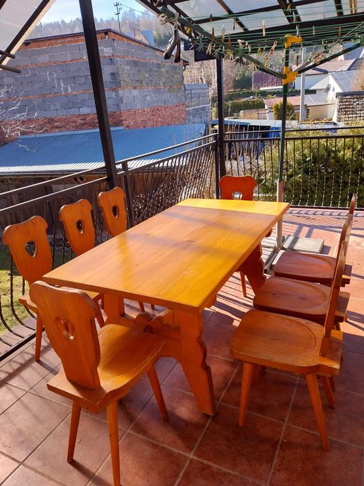 Drewniany stół +8  krzeseł w stylu góralskim
