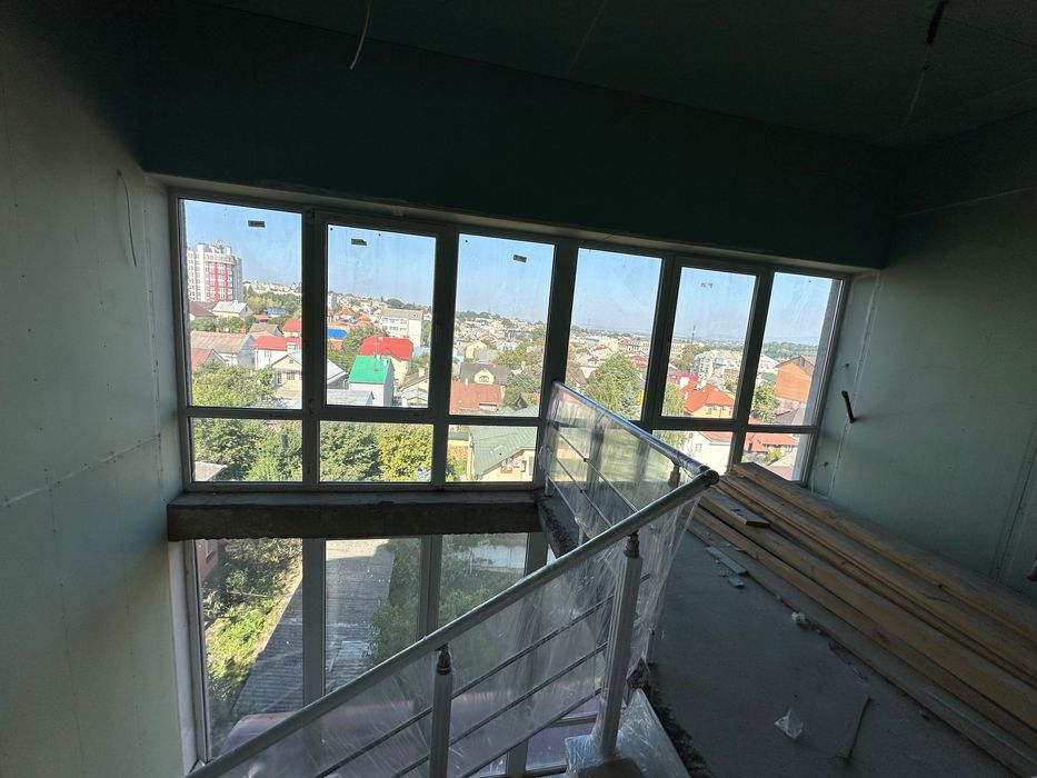 квартира в двох рівнях в центрі міста.