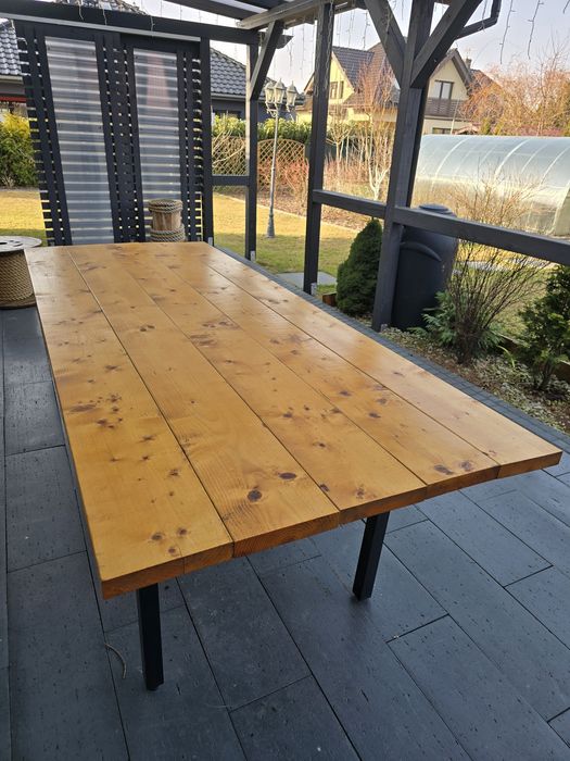 Stół z deski sosnowej o wymiarach 250/100/80 cm na taras, do ogrodu.