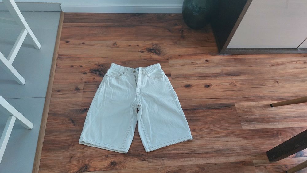 Białe bermudy szorty letnie spodenki damskie BERSHKA 34 XS 158 164