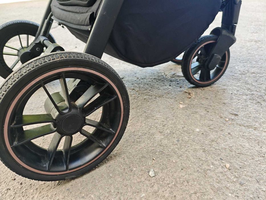Коляска  Carello Epica 2в1 (можливо 3 в 1)