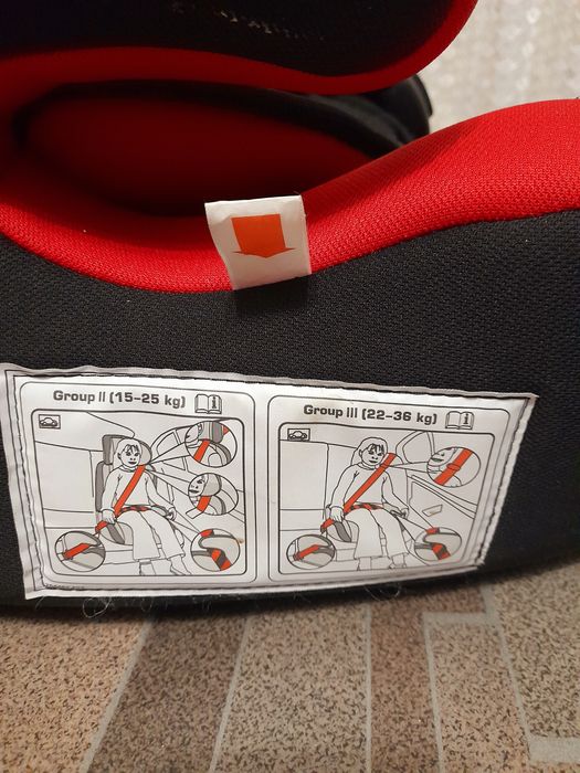 Дитяче автокрісло. Детское автокресло