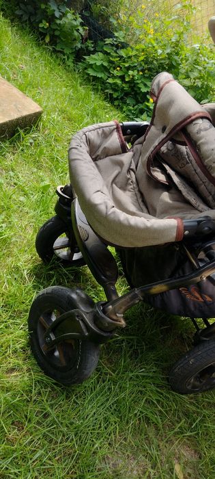 Дитяча коляска 3 в 1