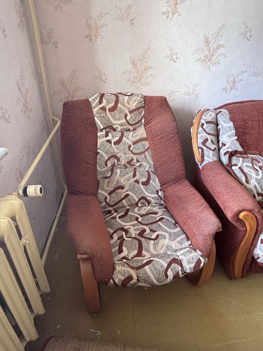 Komplet  wypoczynkowy – sofa + 2 fotele