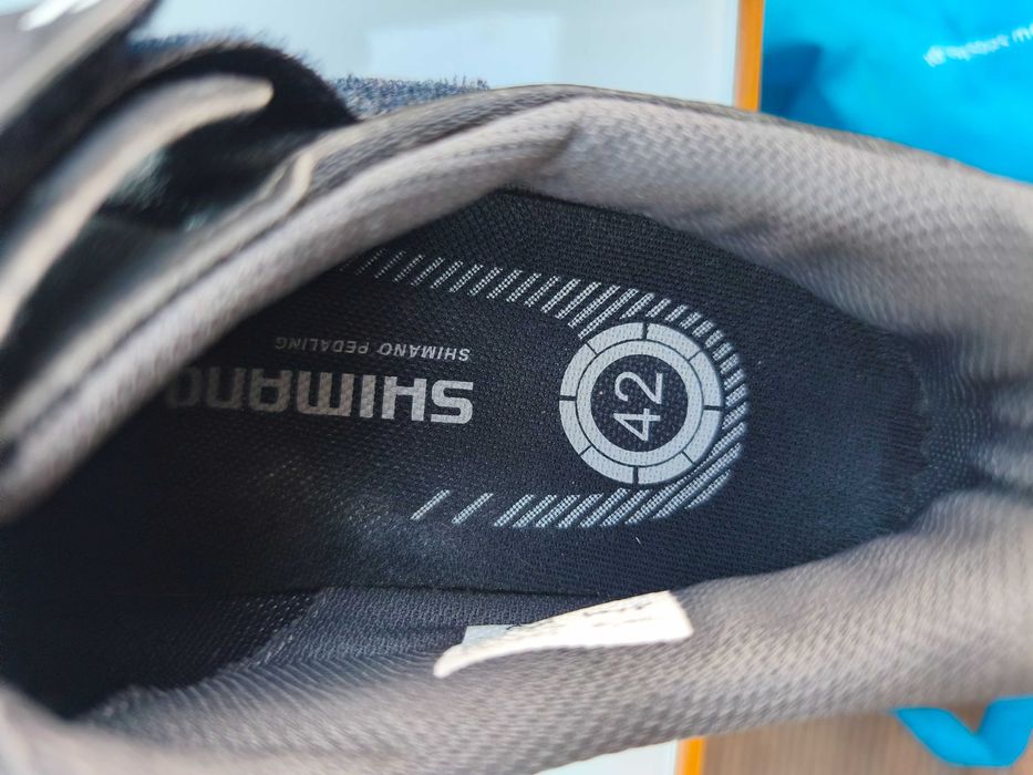 Calçado para ciclismo com cleats