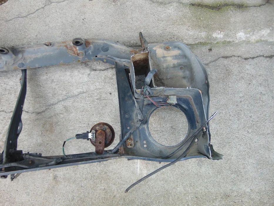 Toyota starlet EP 70 frente chapa " usado em bom estado