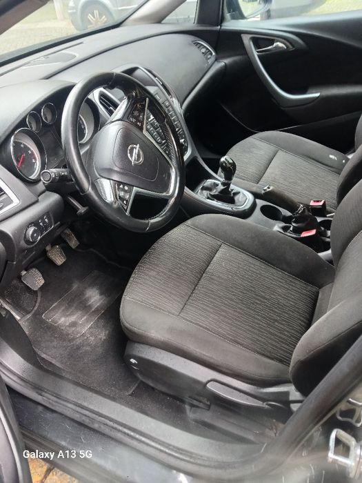 Opel Astra 2014 gasóleo